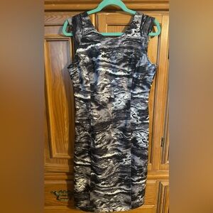JENNIFER LOPEZ Zipper Back Cocktail Dress in EUC